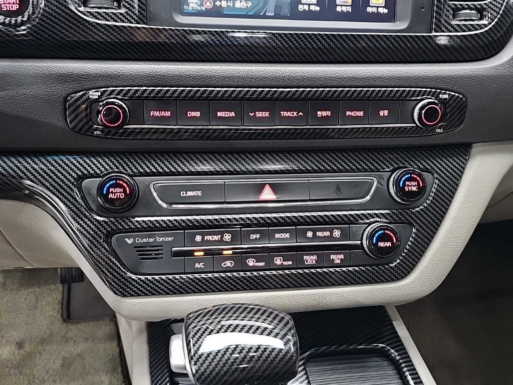 2017 Kia Carnival Diesel Negro - Miniatura 10