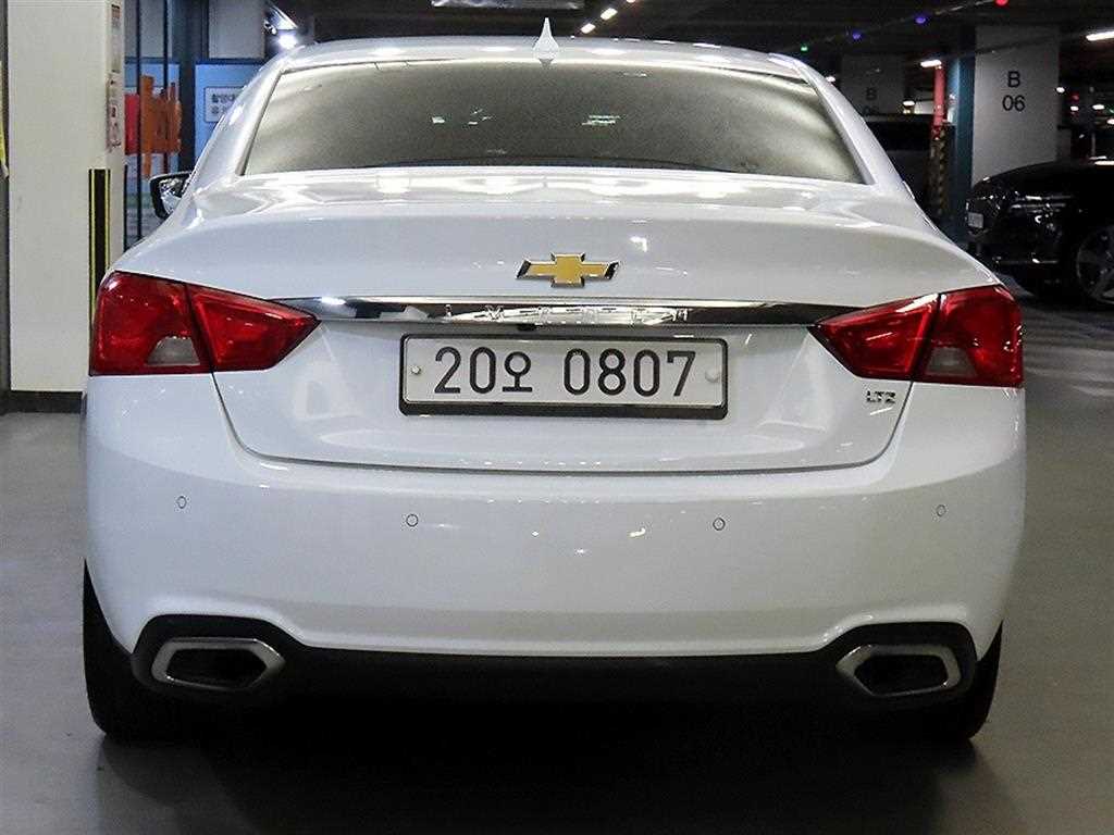 2016 Chevrolet Impala 2.5 Blanco - Miniatura 5