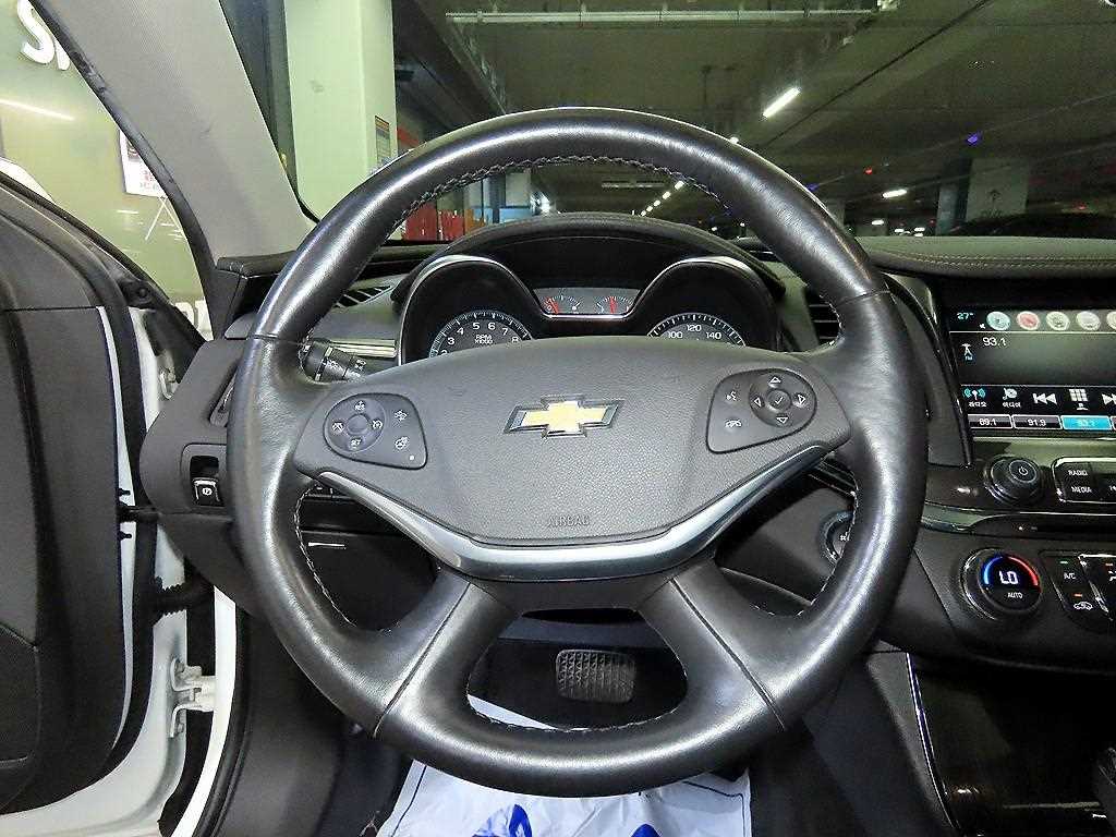 2016 Chevrolet Impala 2.5 Blanco - Miniatura 8