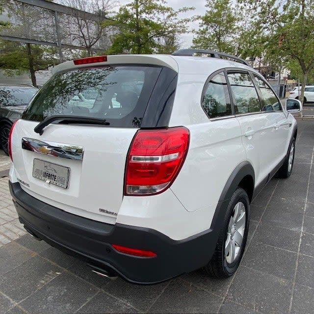 2016 Chevrolet CAPTIVA LS Blanco - Miniatura 2