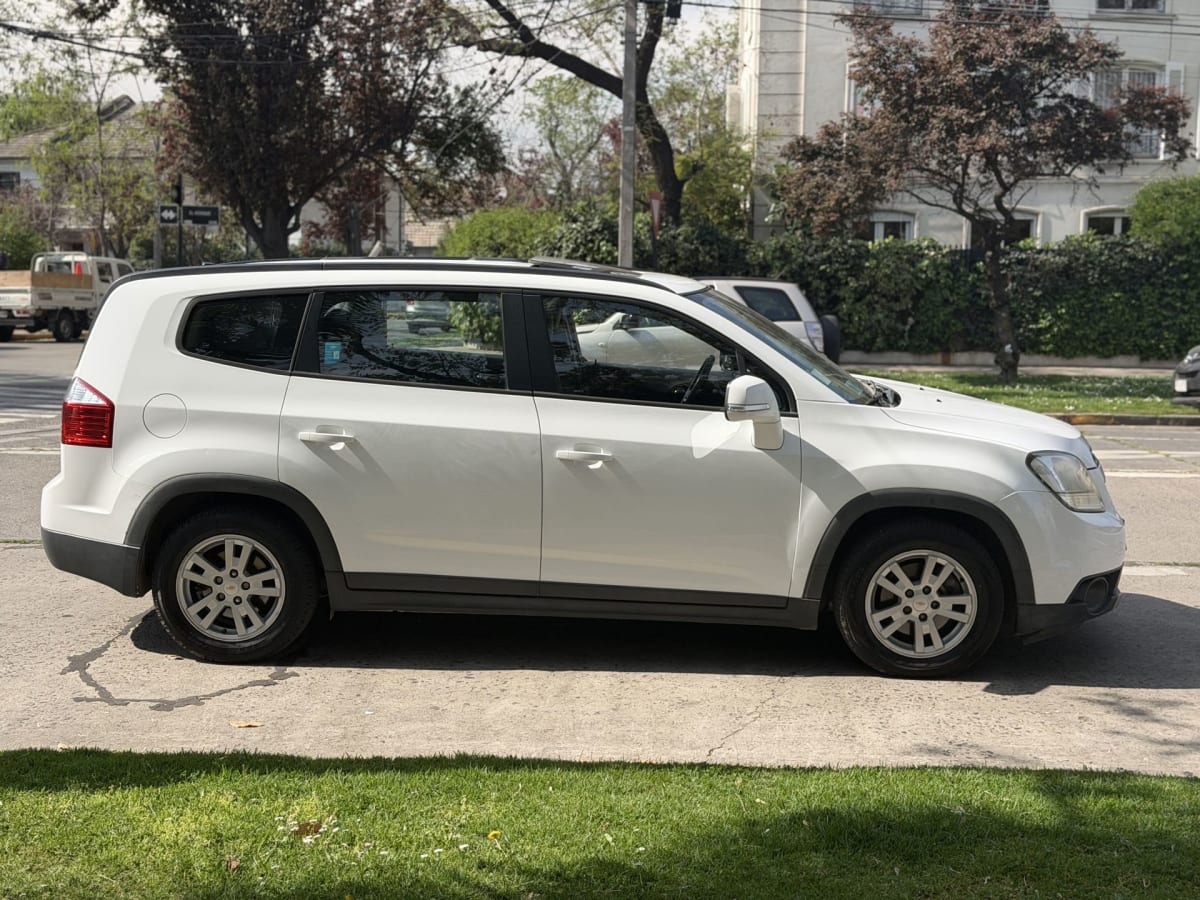 2015 Chevrolet Orlando LS Blanco - Miniatura 5