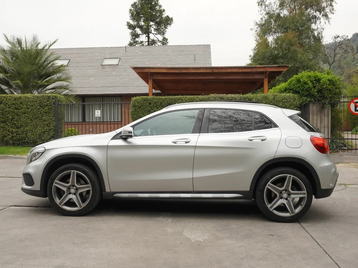 2017 Mercedes-Benz Gla 250 Plata - Miniatura 8