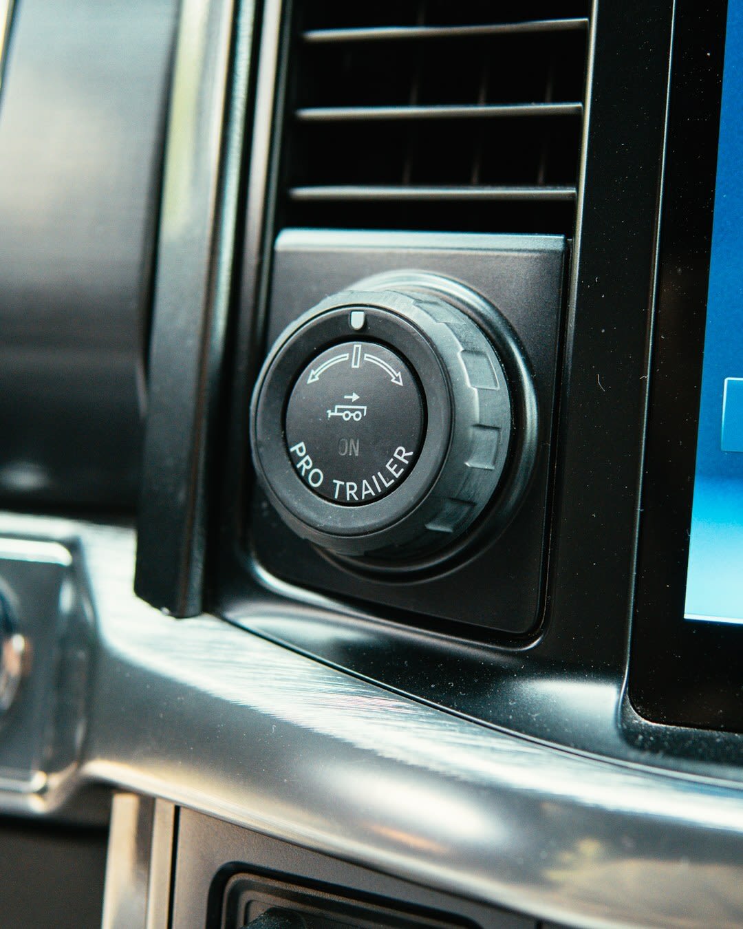 2022 Ford F-150 LARIAT SPORT Plata - Miniatura 3