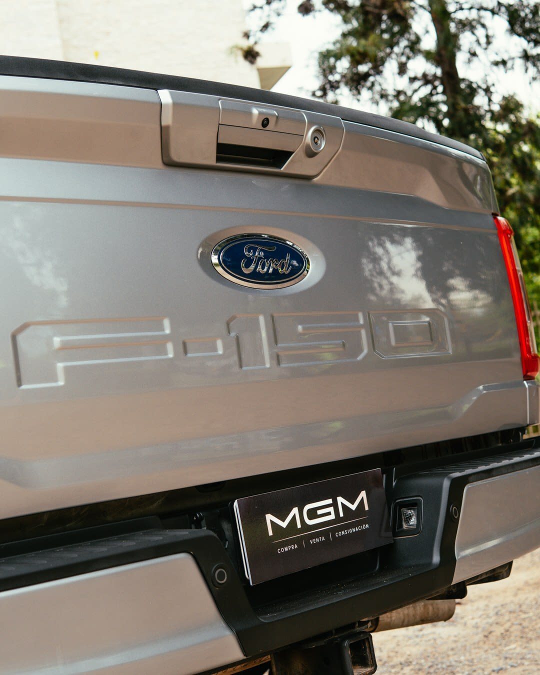 2022 Ford F-150 LARIAT SPORT Plata - Miniatura 5