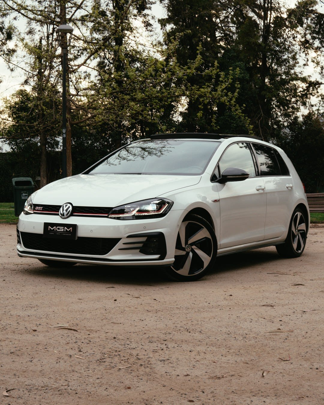 2020 VOLKSWAGEN GOLF 2.0 Blanco - Imagen 1