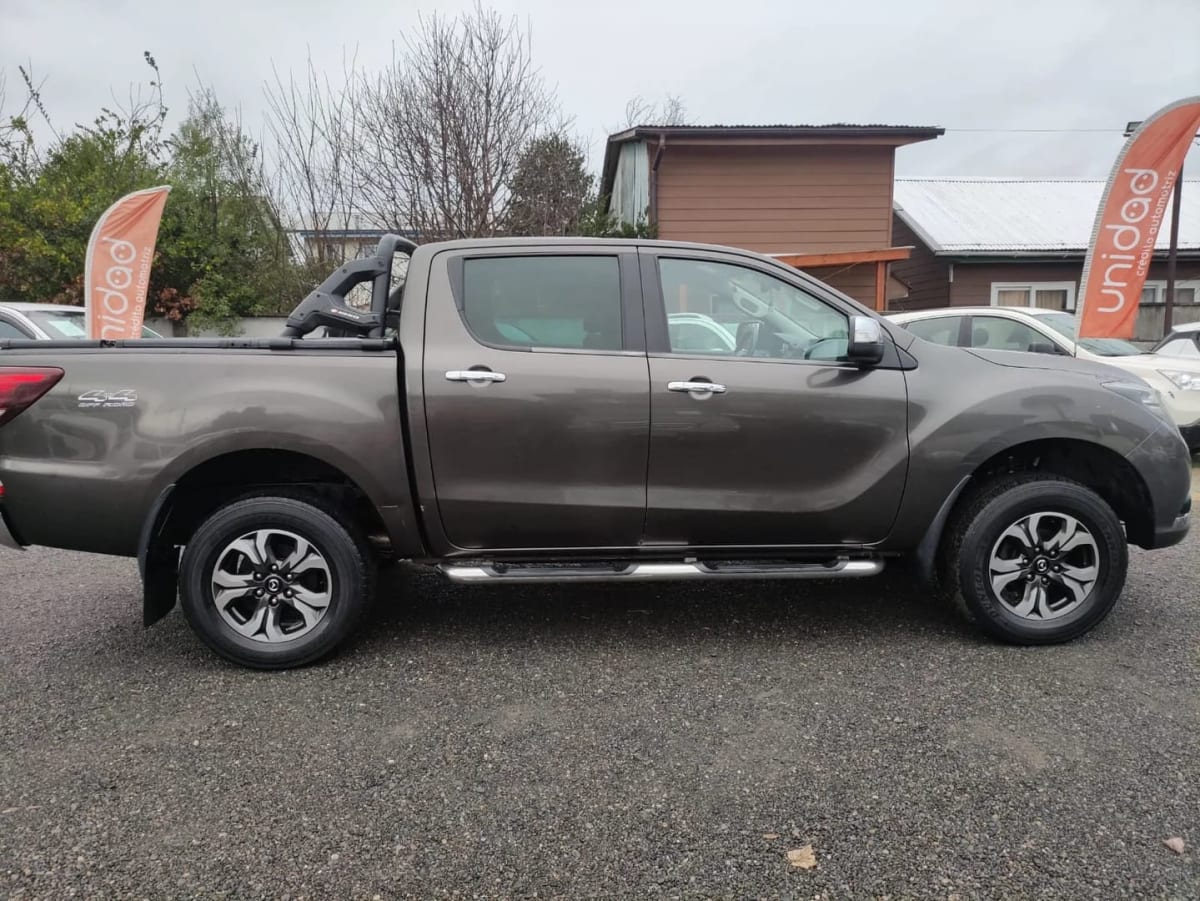 2020 Mazda BT-50 3.2 - Miniatura 3
