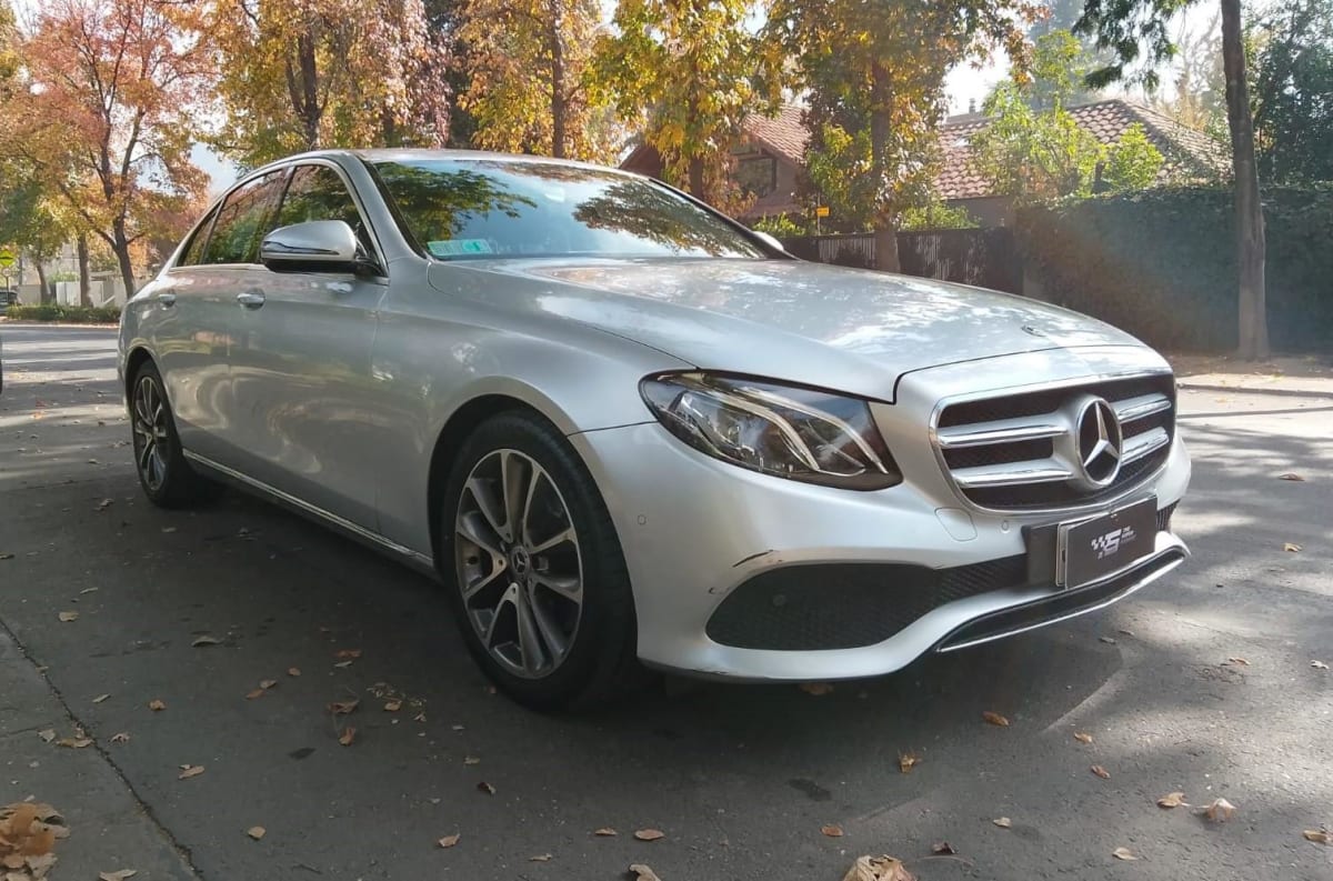 2018 Mercedes-Benz E200 Destacados Gris - Miniatura 3