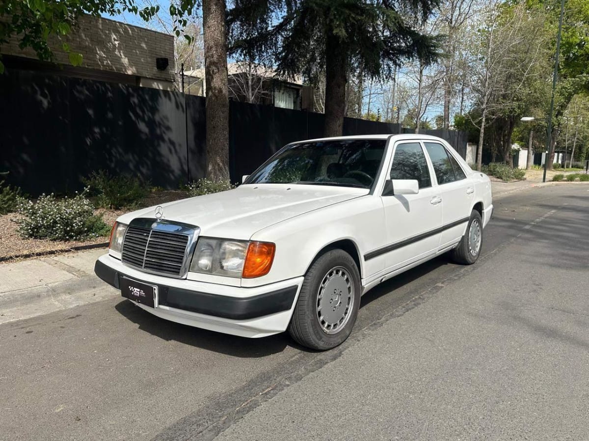 1987 Mercedes-Benz 300 E AUT Destacados Blanco - Imagen 1