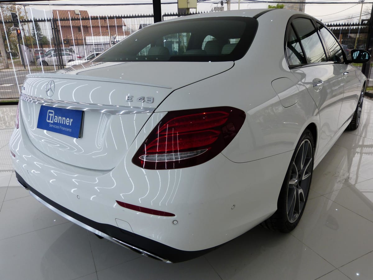 2017 Mercedes-Benz E 43 AMG Blanco - Miniatura 5