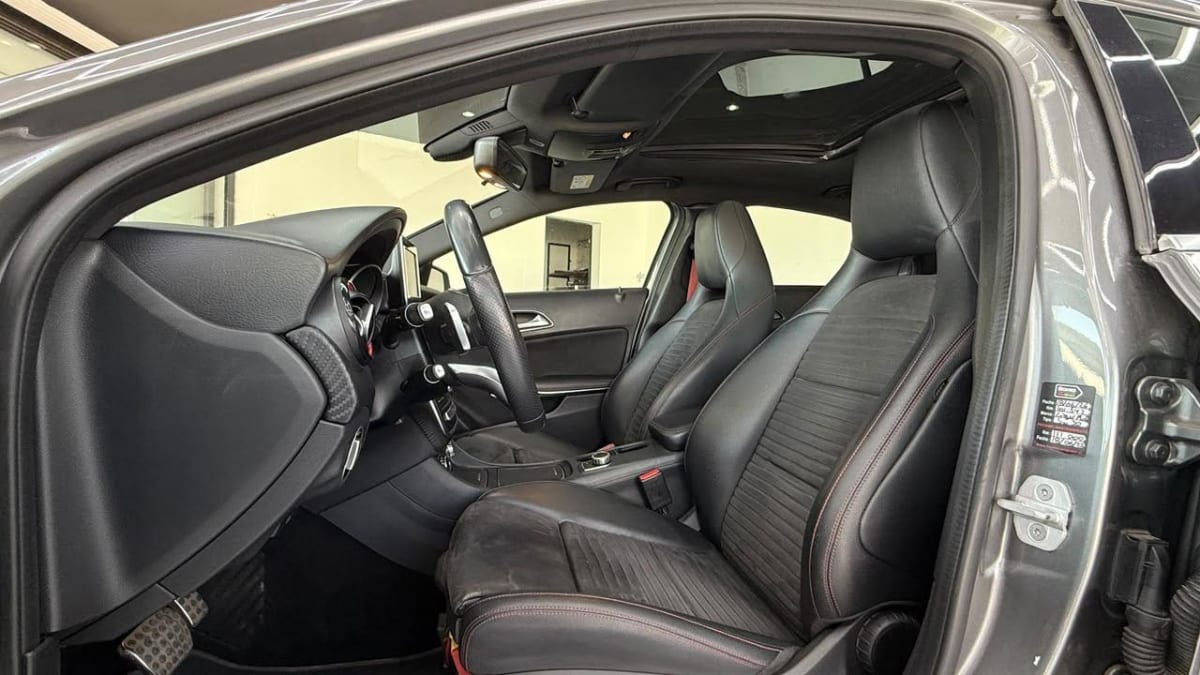 2018 Mercedes-Benz A250 SPORT Gris - Miniatura 10