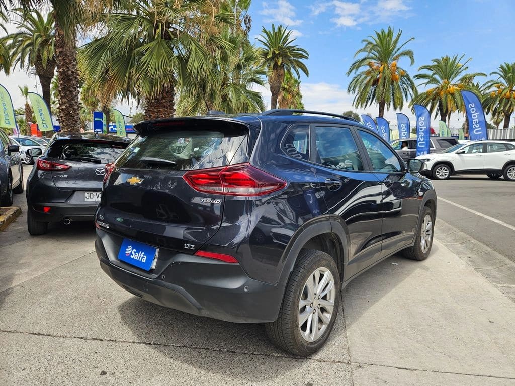 2025 Chevrolet Tracker 1.2T Gris - Miniatura 4