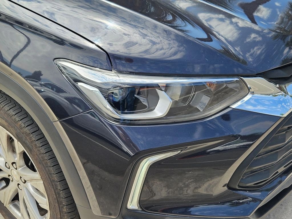 2025 Chevrolet Tracker 1.2T Gris - Miniatura 9