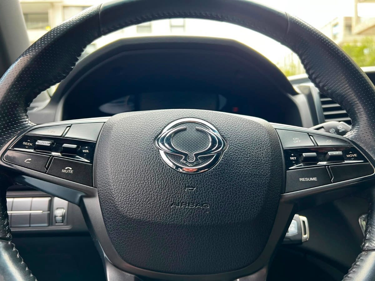 2021 SsangYong MUSSO 2.2 Plata - Miniatura 2