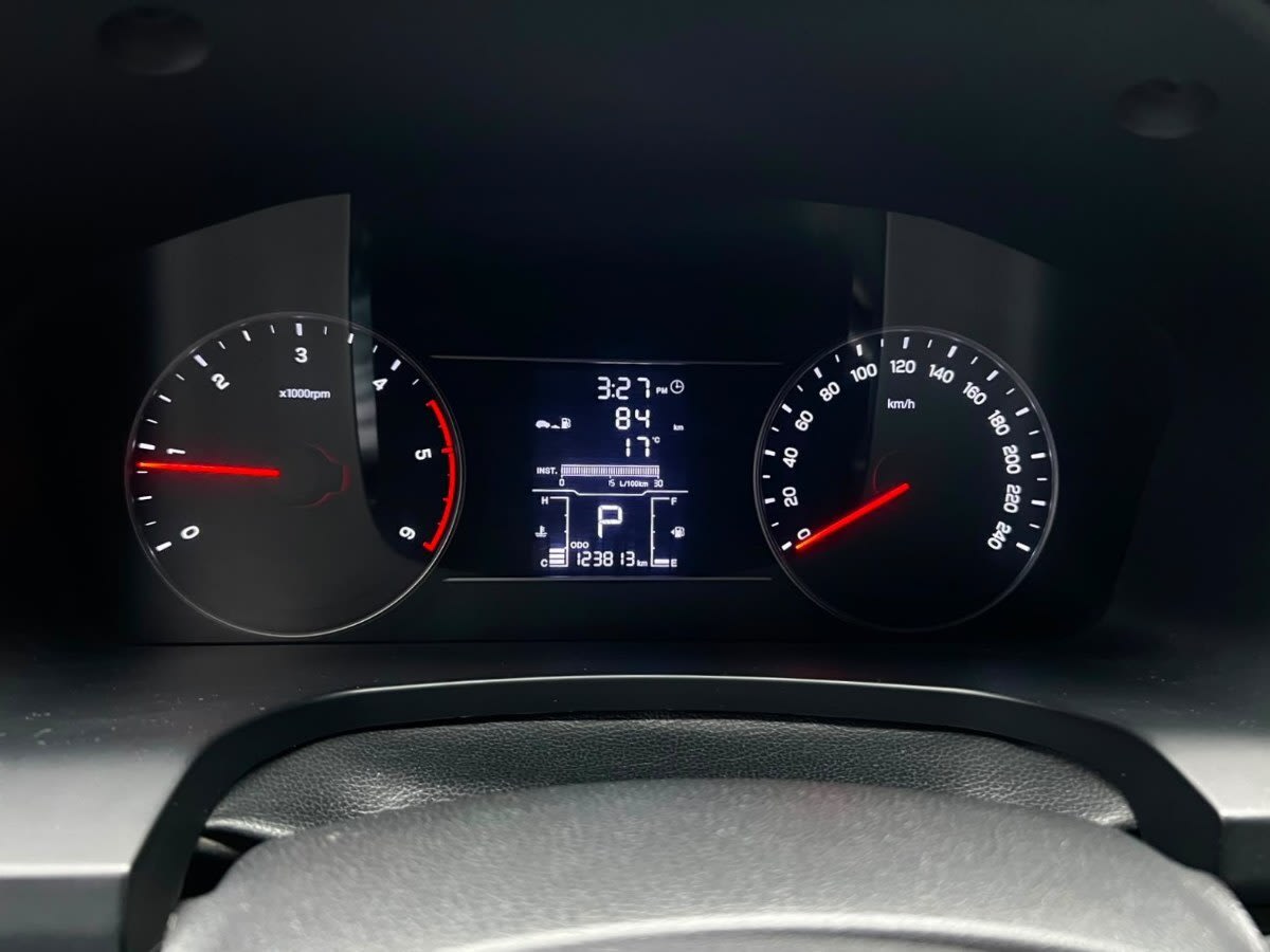 2021 SsangYong MUSSO 2.2 Plata - Miniatura 4