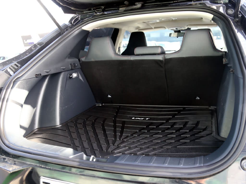 2024 Changan Uni-T LUXURY - Miniatura 9