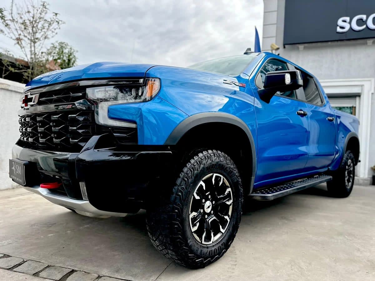 2024 Chevrolet Silverado ZR2 Azul - Miniatura 10