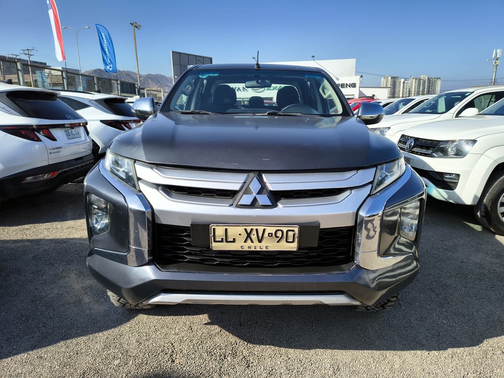 2019 Mitsubishi L200 DAKAR - Miniatura 2