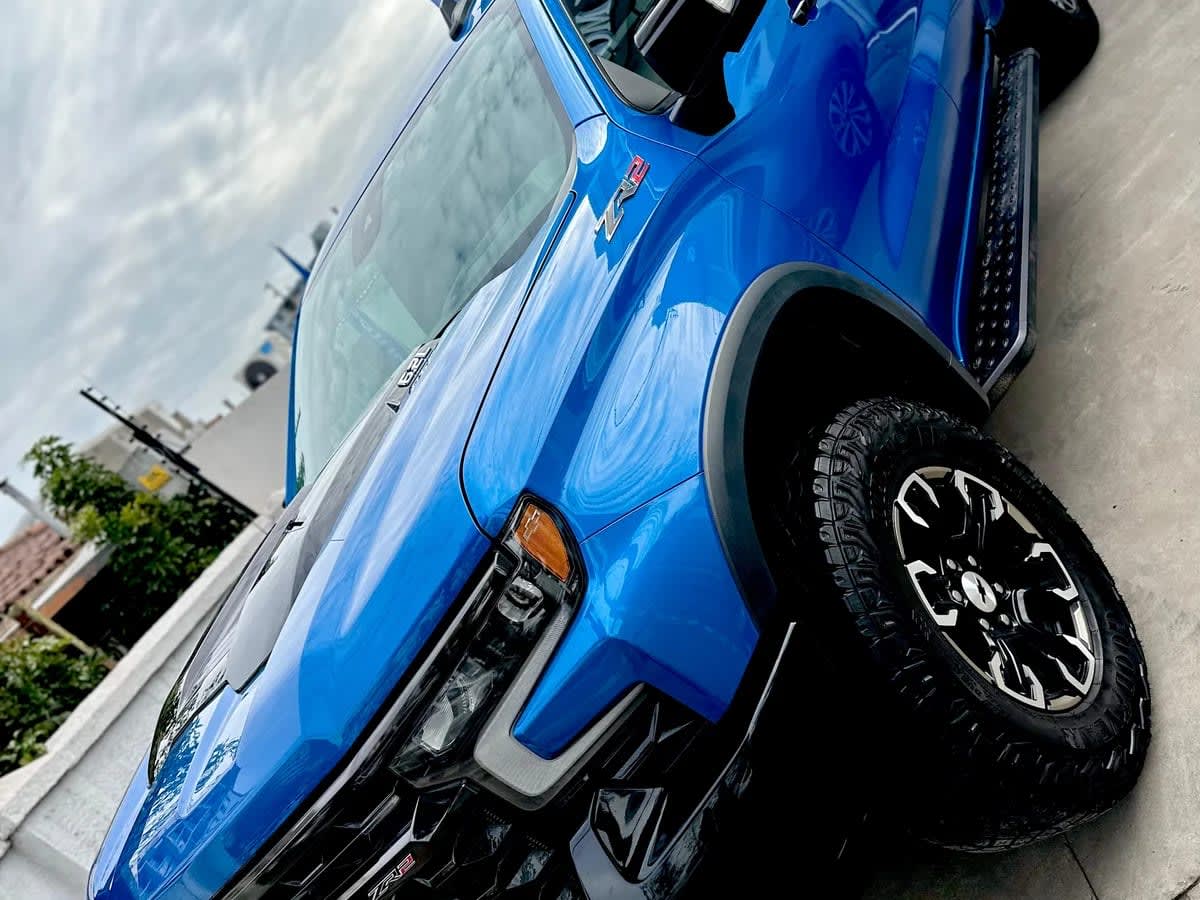 2024 Chevrolet Silverado ZR2 Azul - Miniatura 7