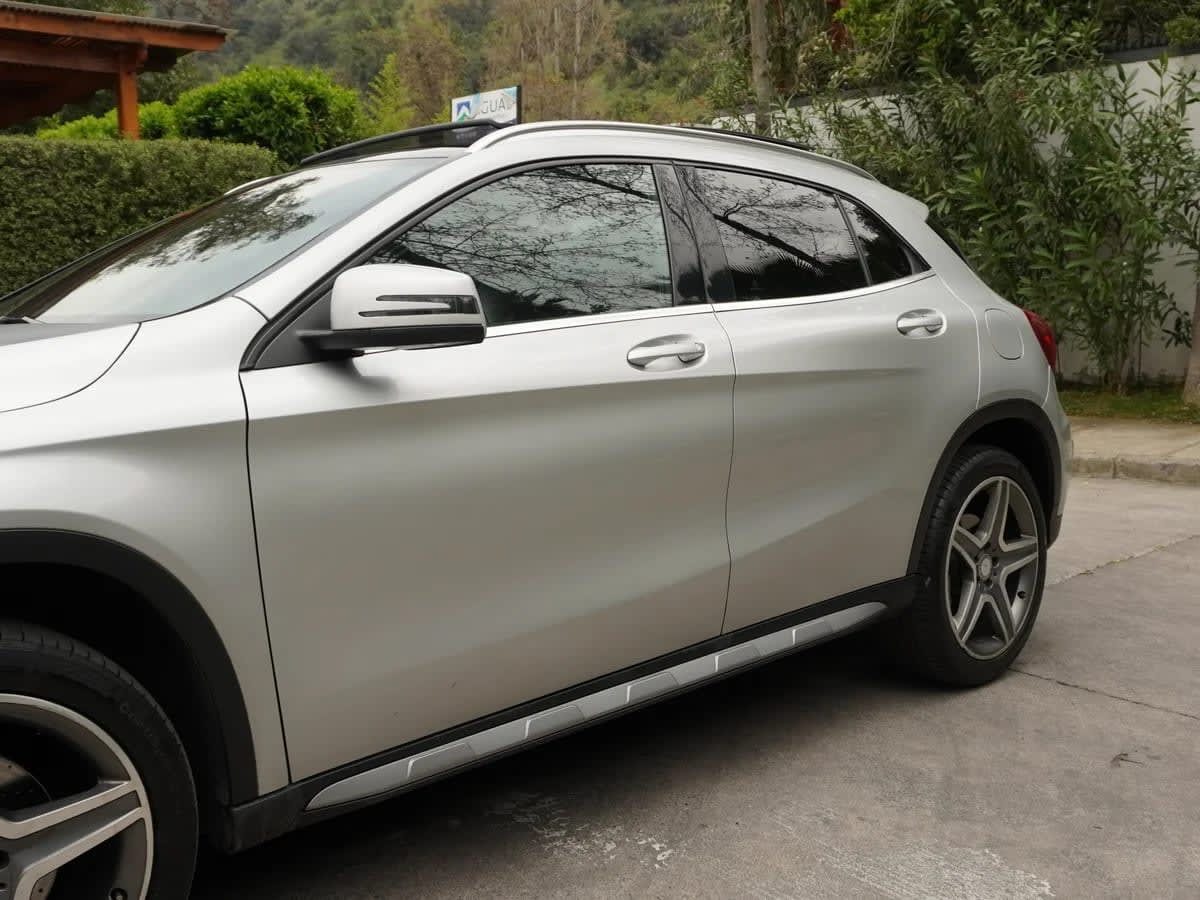 2017 MERCEDES BENZ GLA 250 Plata - Miniatura 9