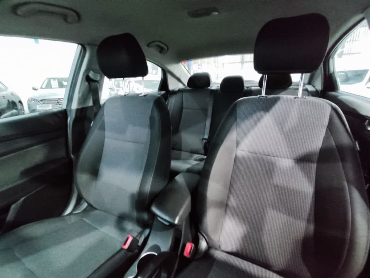 2023 Hyundai Accent HCI 1.6 Plata - Miniatura 8