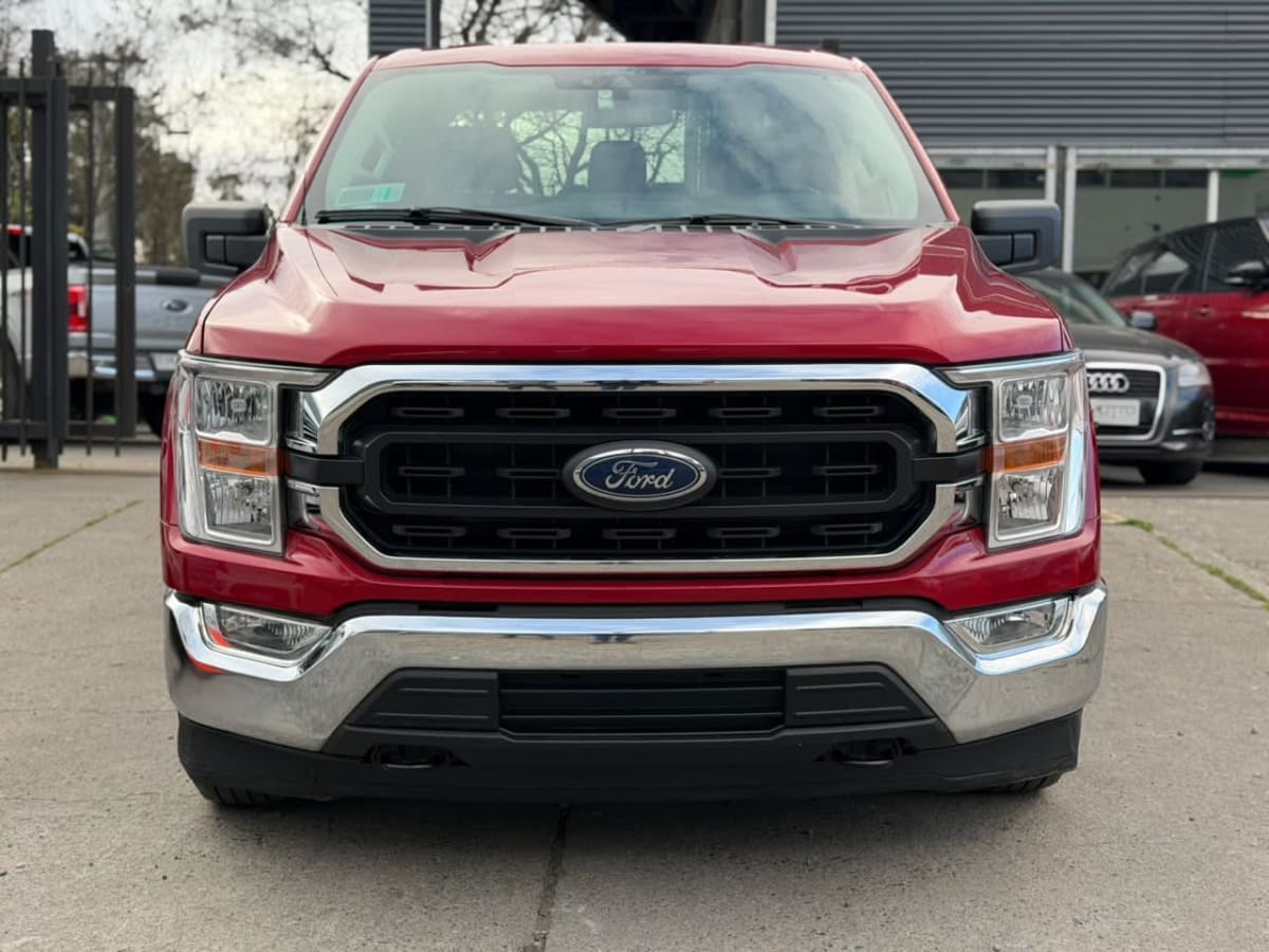 2021 Ford F150 XLT - Miniatura 3
