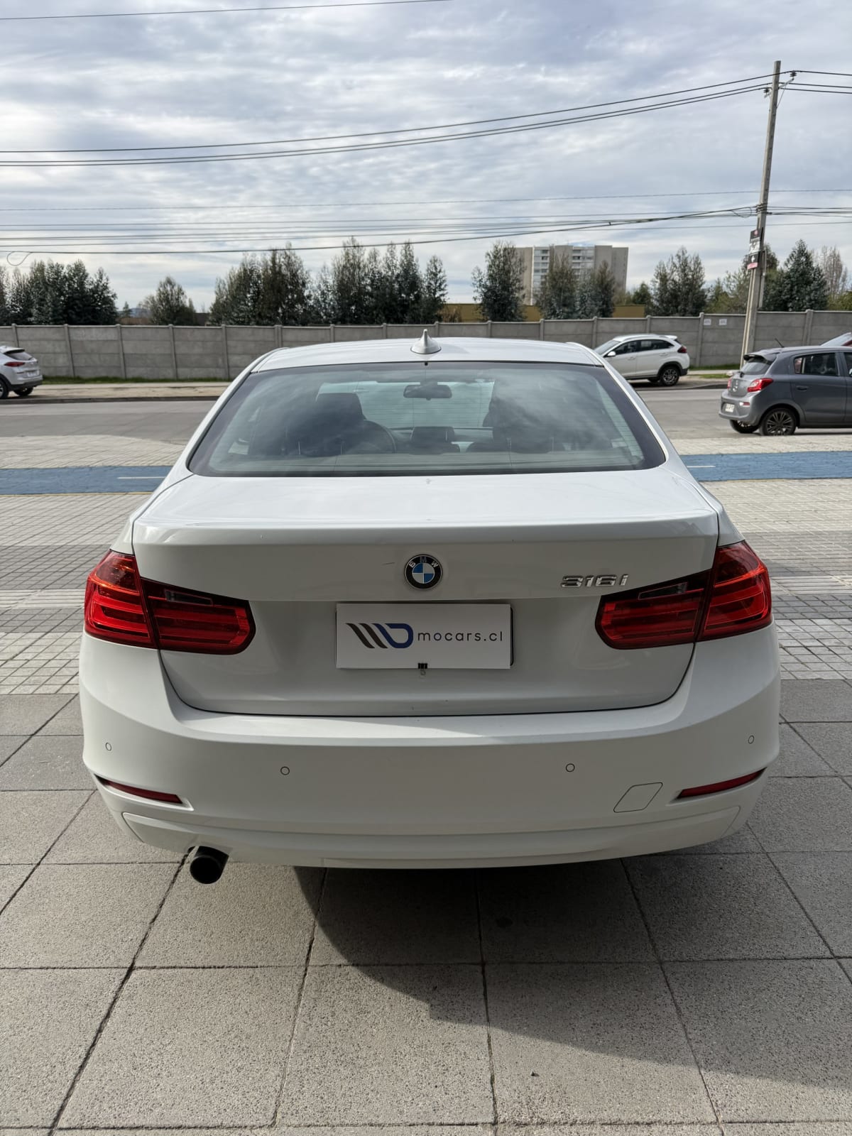 2017 BMW 316i Sport - Miniatura 6