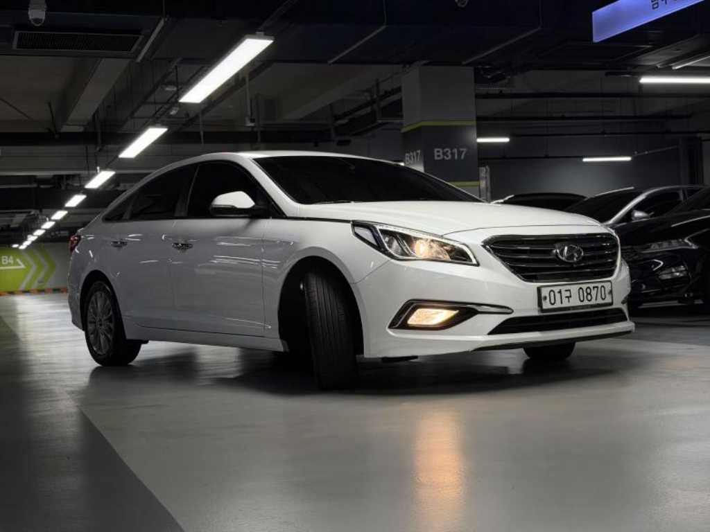 2016 Hyundai Sonata 2.0 - Miniatura 3