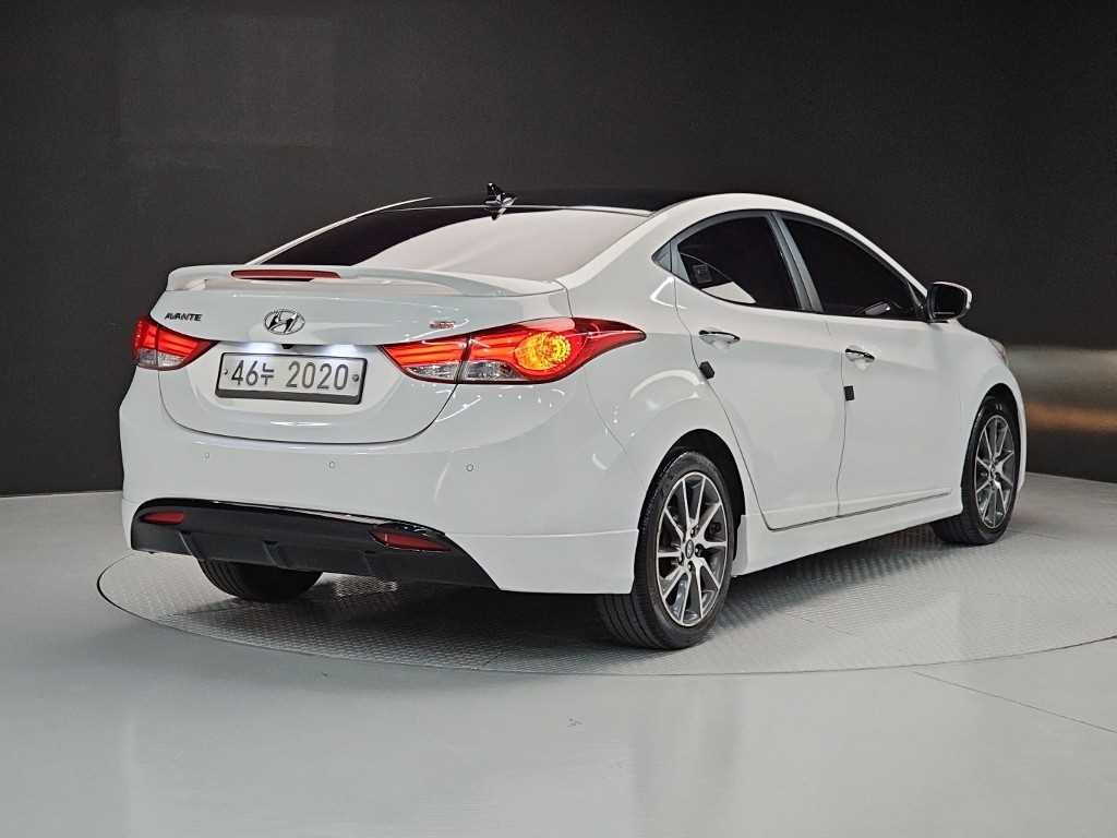2013 Hyundai Avante Ref 419170 Gasoline White - Miniatura 5