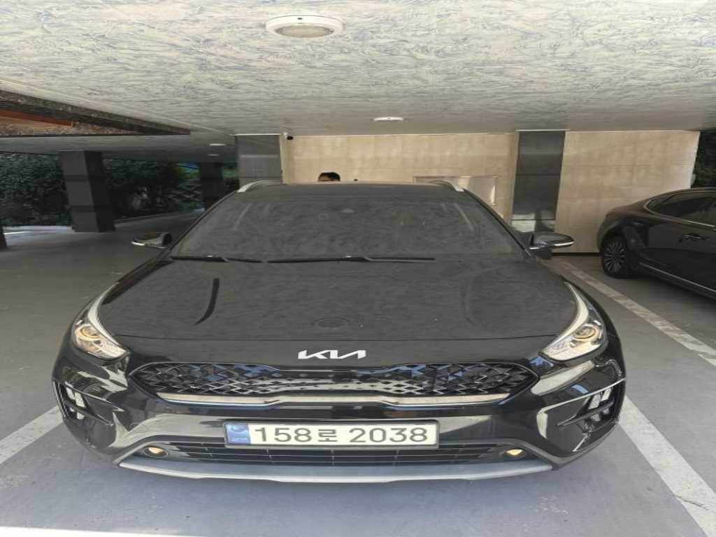 2022 Kia Niro 1.6 - Imagen 1