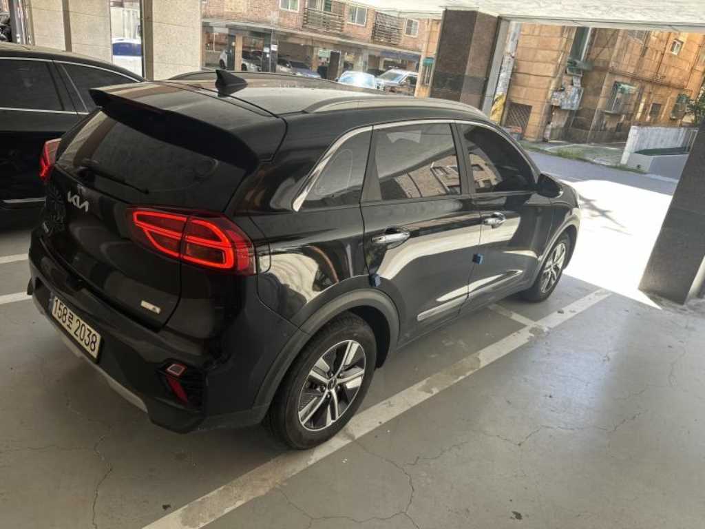 2022 Kia Niro 1.6 - Miniatura 4