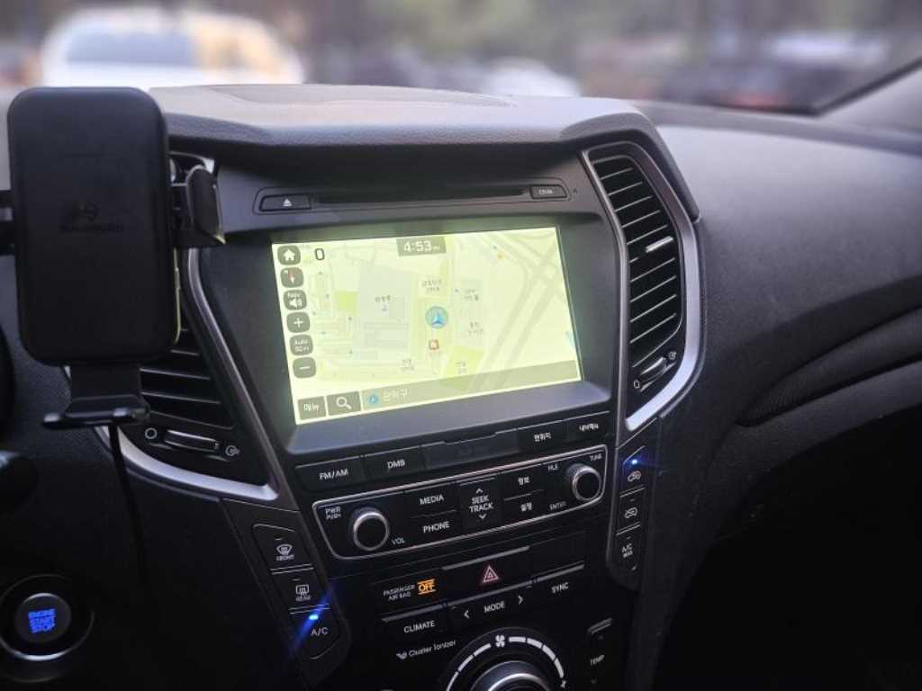 2016 Hyundai Santa Fe The - Miniatura 7