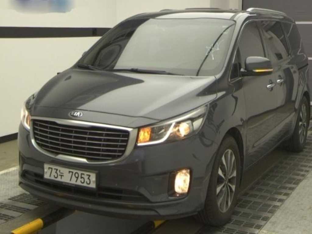 2015 Kia Carnival Diesel - Miniatura 2