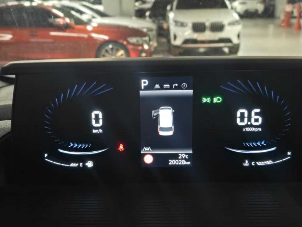 2025 Hyundai Staria Ref 418973 Gasoline - Miniatura 10