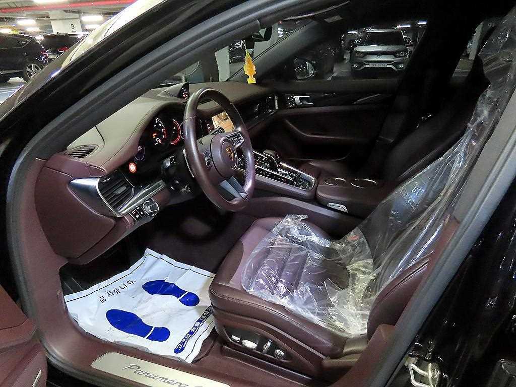 2021 Porsche Panamera (971) Negro - Miniatura 5