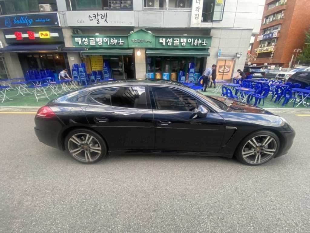 2015 Porsche Panamera 3.6 - Miniatura 2