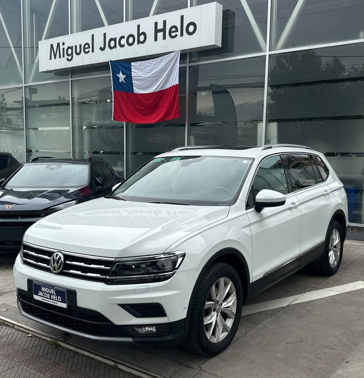 2018 Volkswagen Tiguan Highline Blanco - Miniatura 3