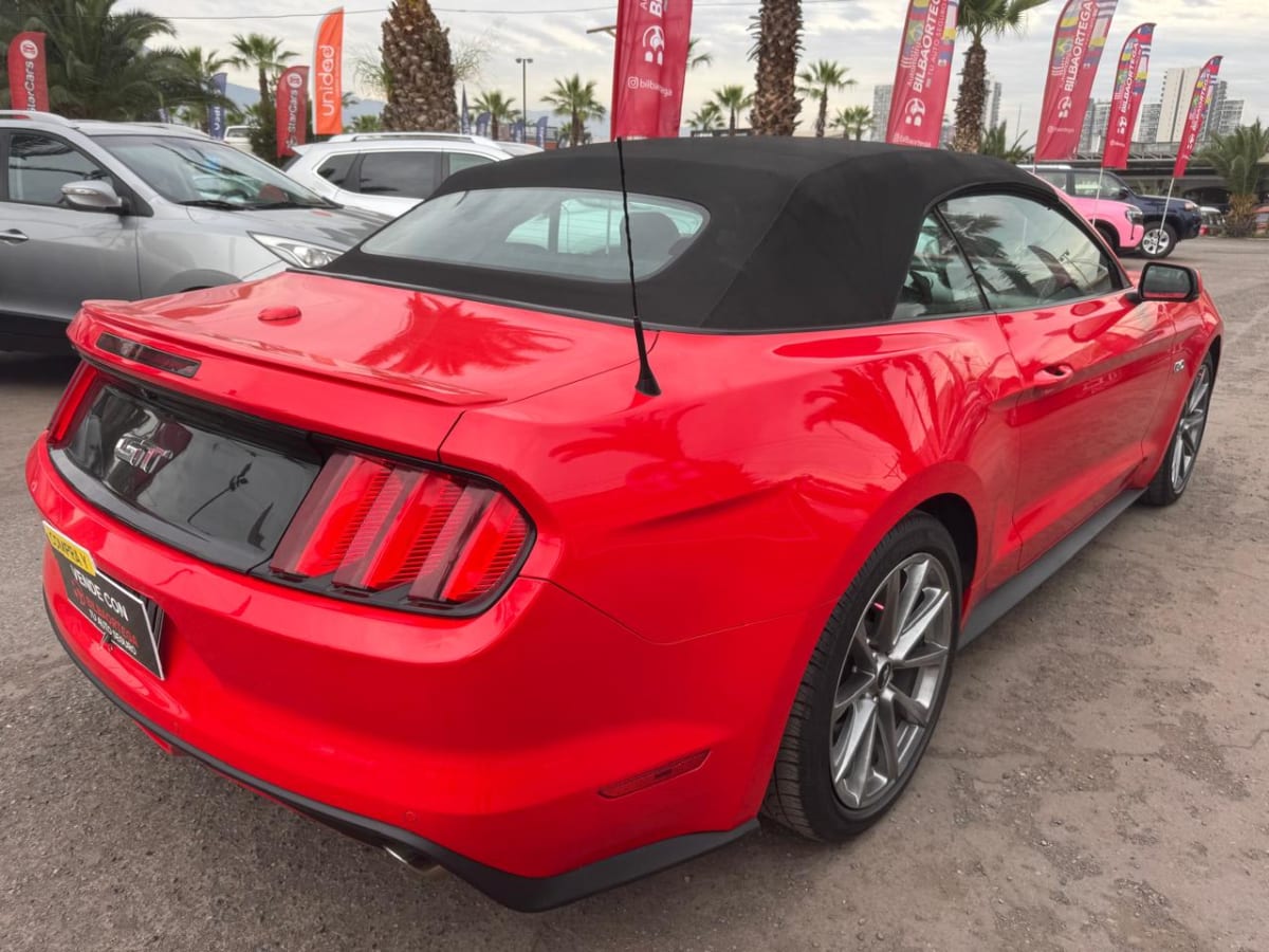 2017 Ford Mustang Rojo - Miniatura 8