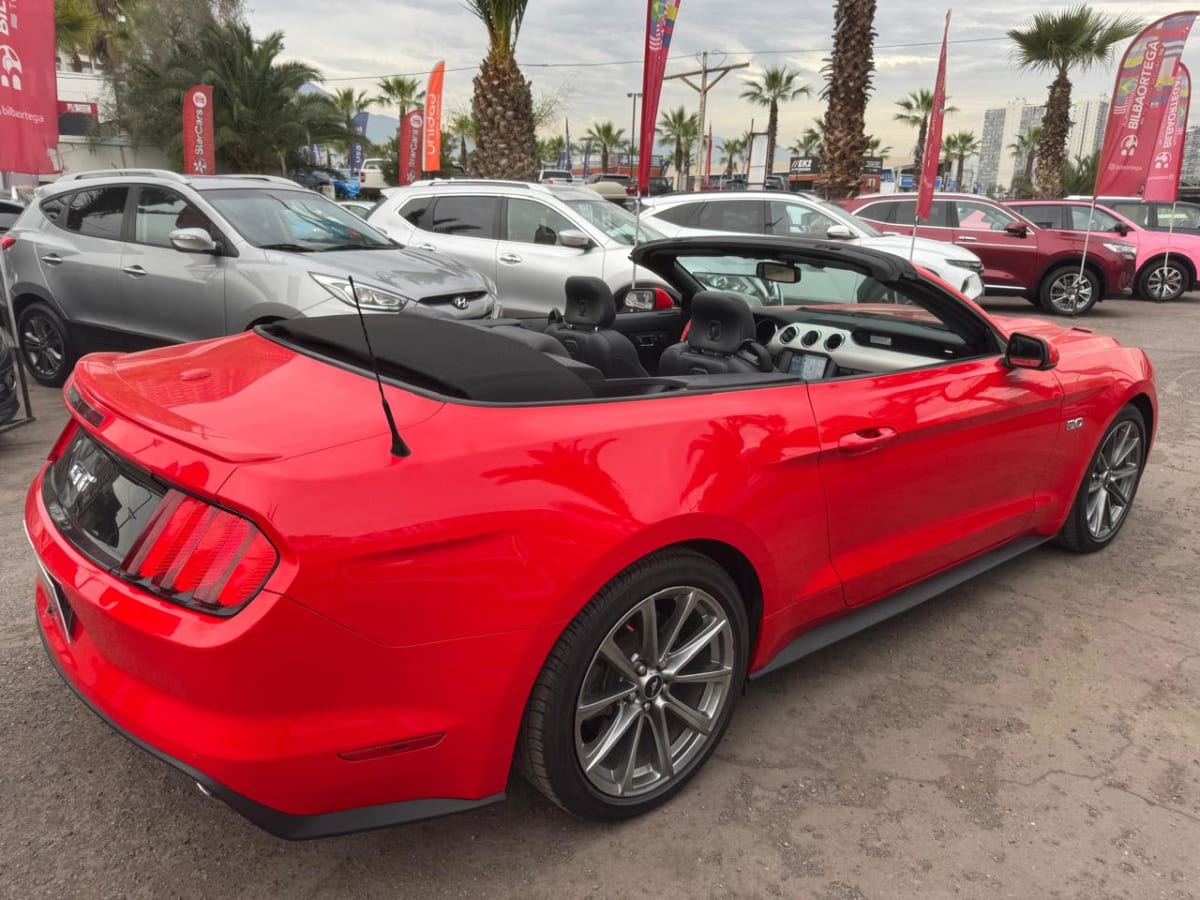 2017 Ford Mustang Rojo - Miniatura 9