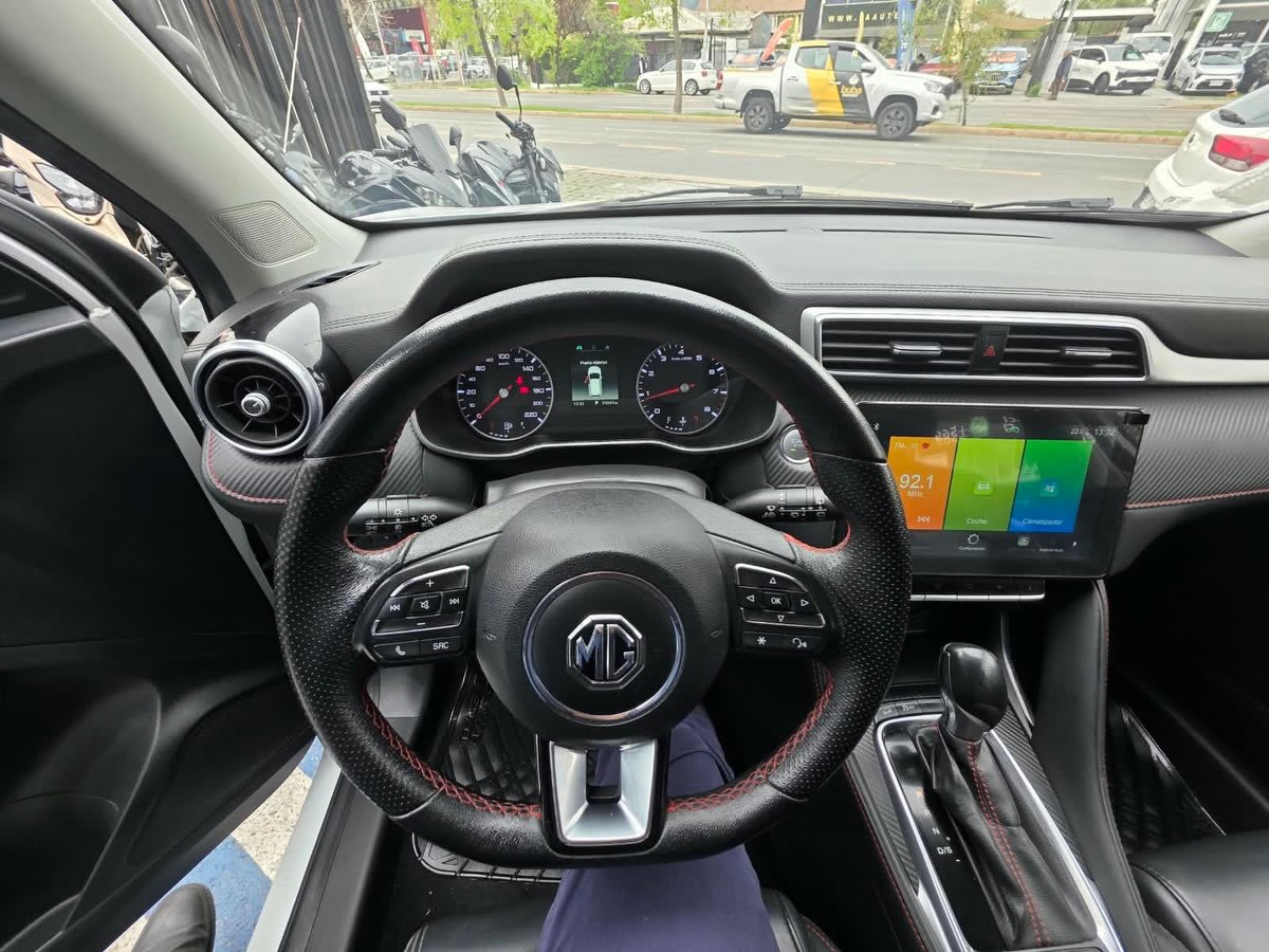 2022 MG ZX 1.5 - Miniatura 9