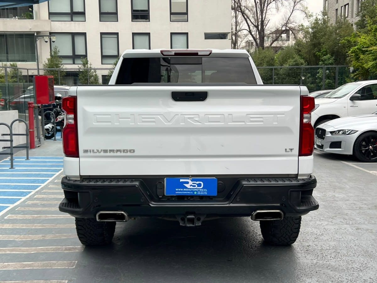2021 Chevrolet SILVERADO LT Blanco - Miniatura 9