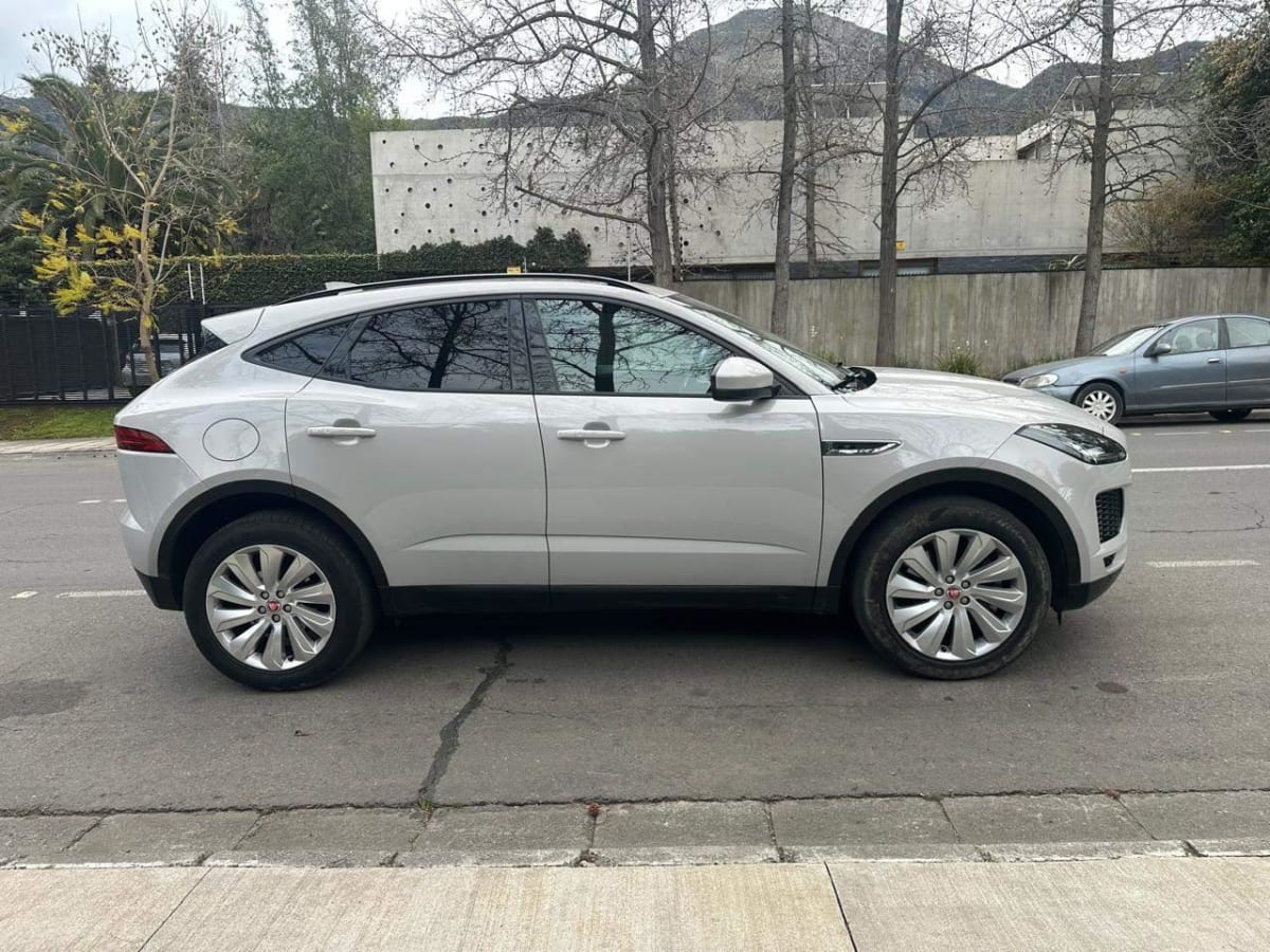 2019 Jaguar E PACE 4X4 2.0 AT 2.0 Gris - Miniatura 4