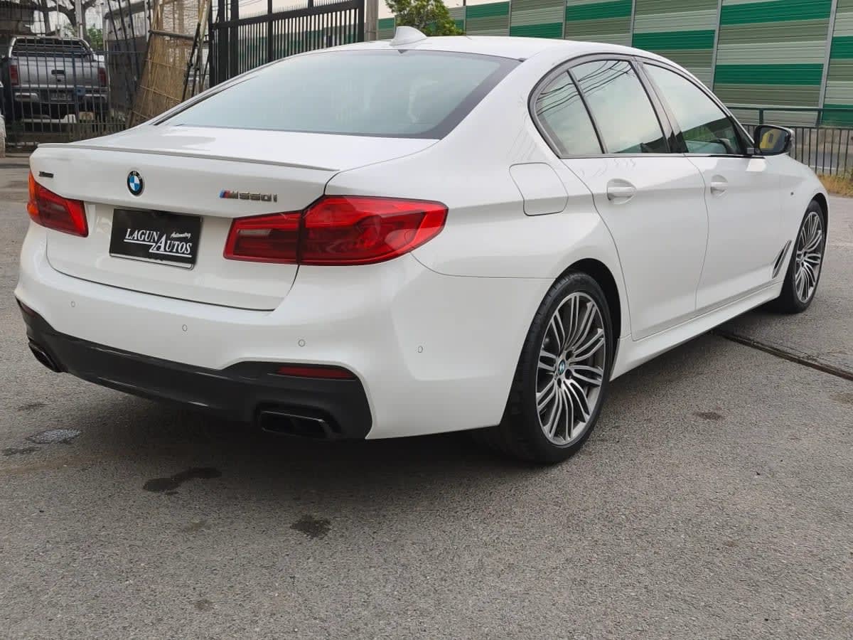2020 BMW 550 M Blanco - Miniatura 4