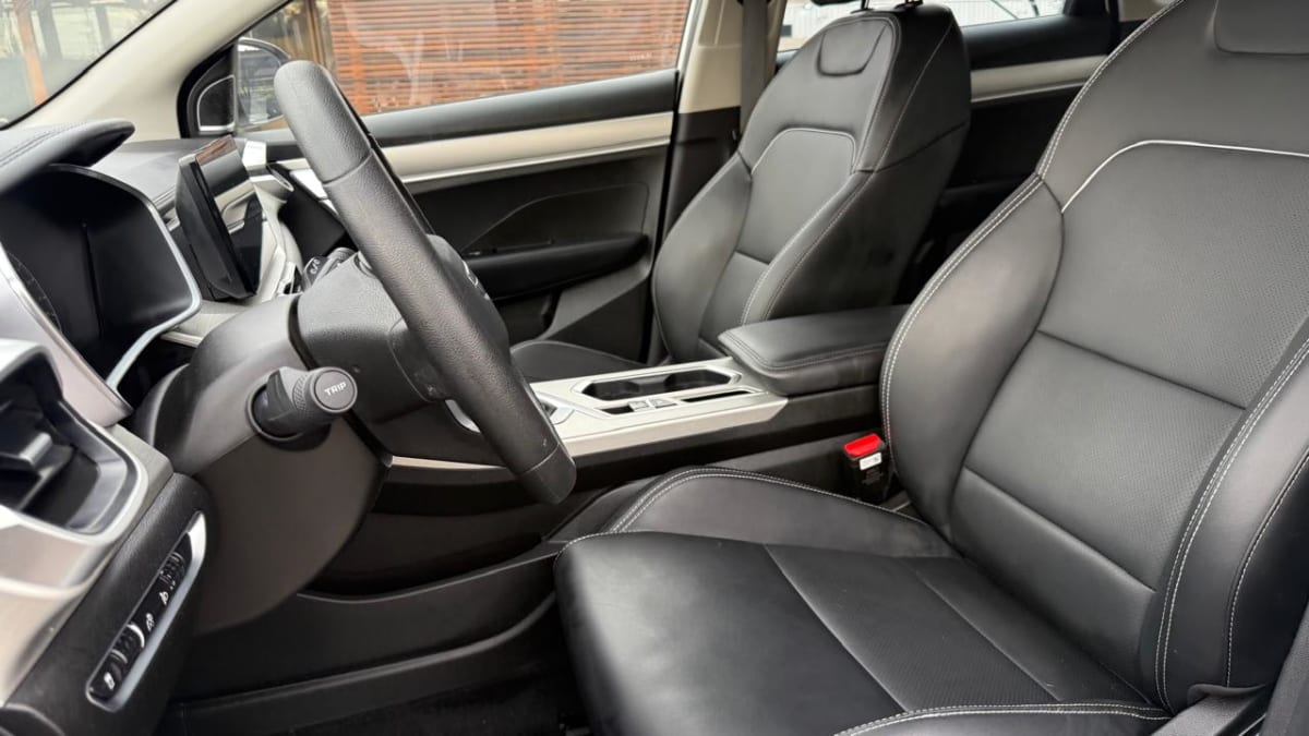 2026 Geely Coolray 1.5 Blanco - Miniatura 10
