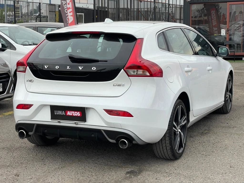2016 VOLVO V40 D2 - Miniatura 6