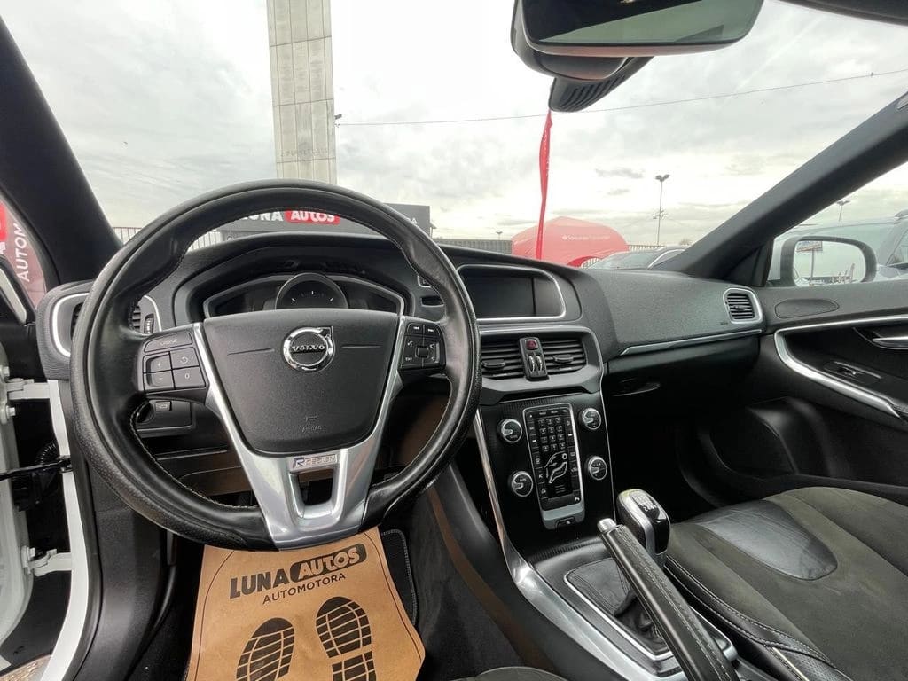 2016 VOLVO V40 D2 - Miniatura 7