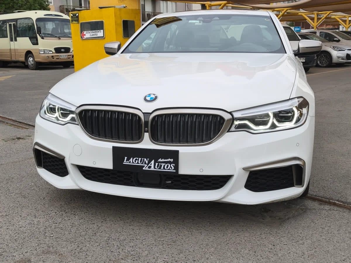 2020 BMW 550 M Blanco - Miniatura 2
