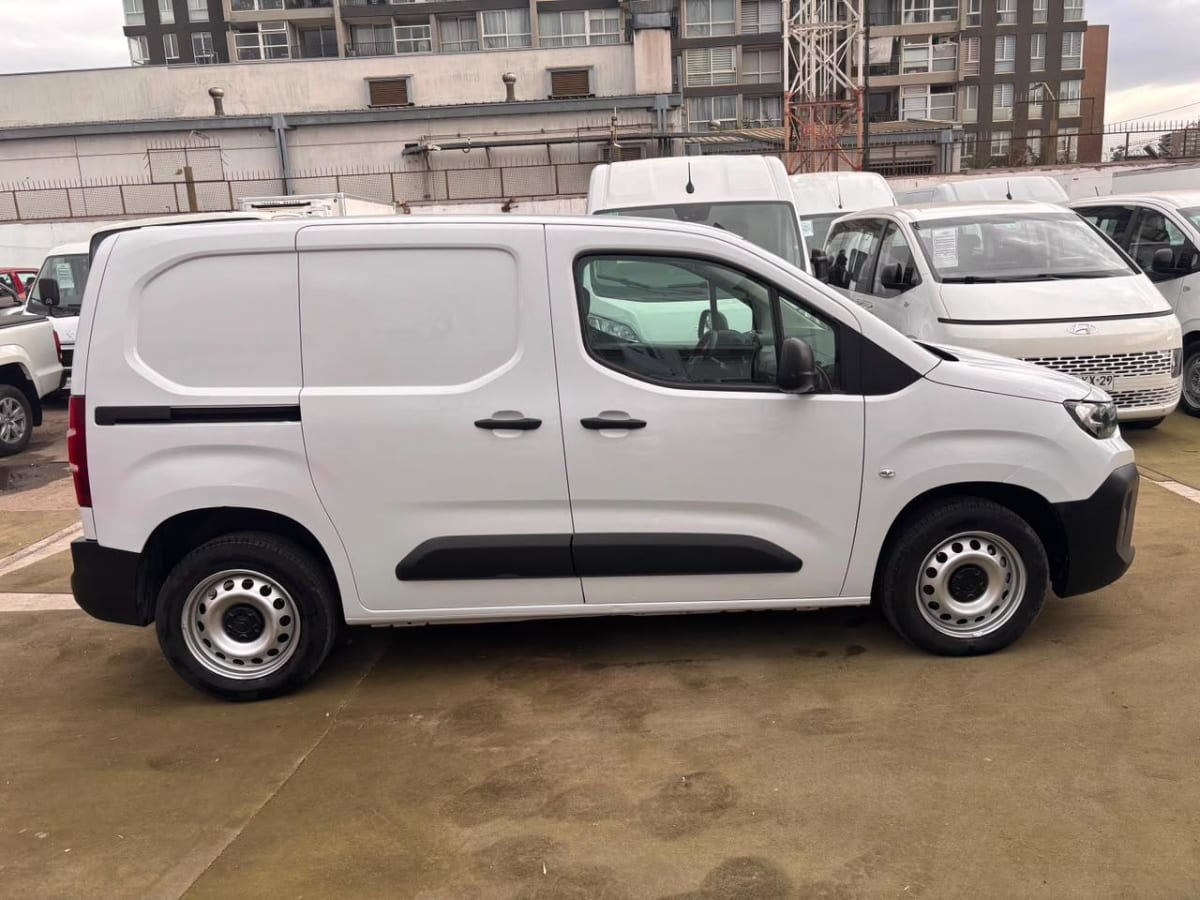2025 Citroën Berlingo Blanco - Miniatura 4