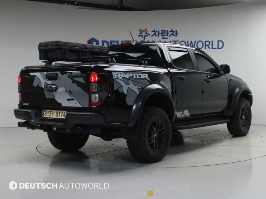 2022 Ford Ranger diesel Negro - Miniatura 2