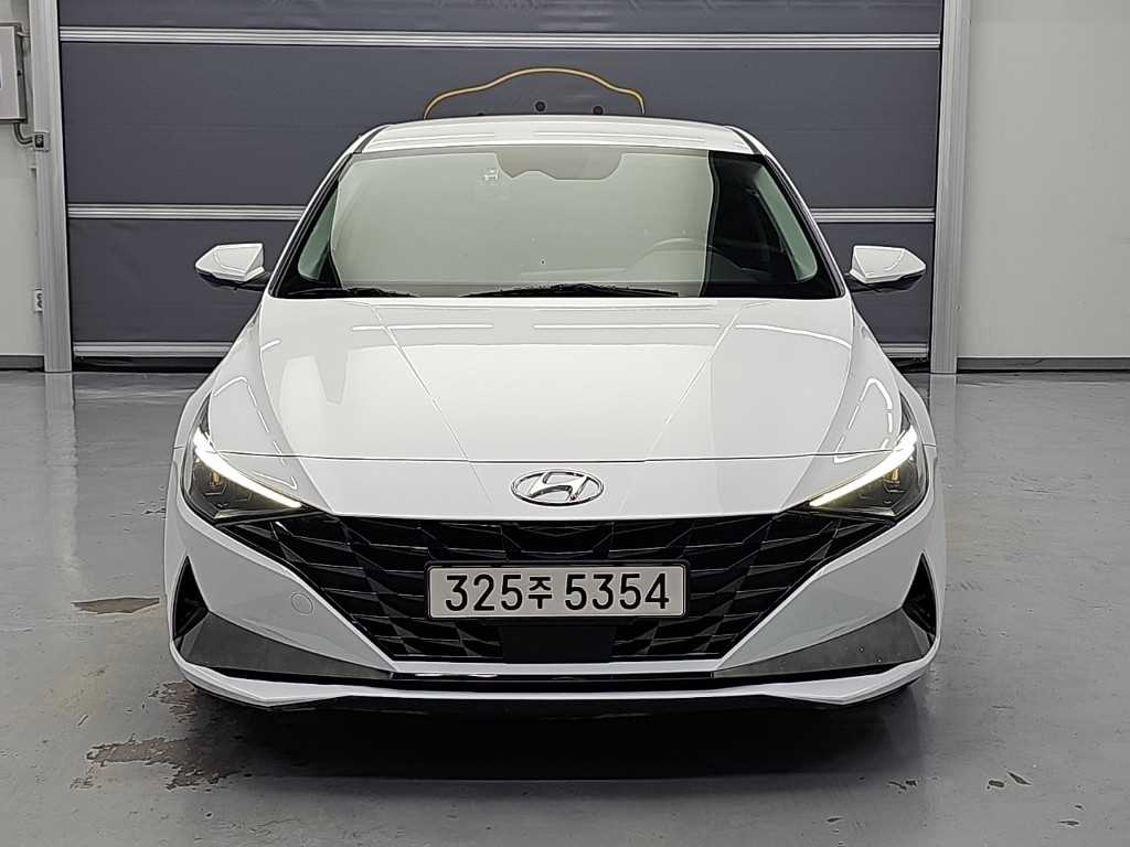 2021 Hyundai Avante (CN7) Blanco - Miniatura 2
