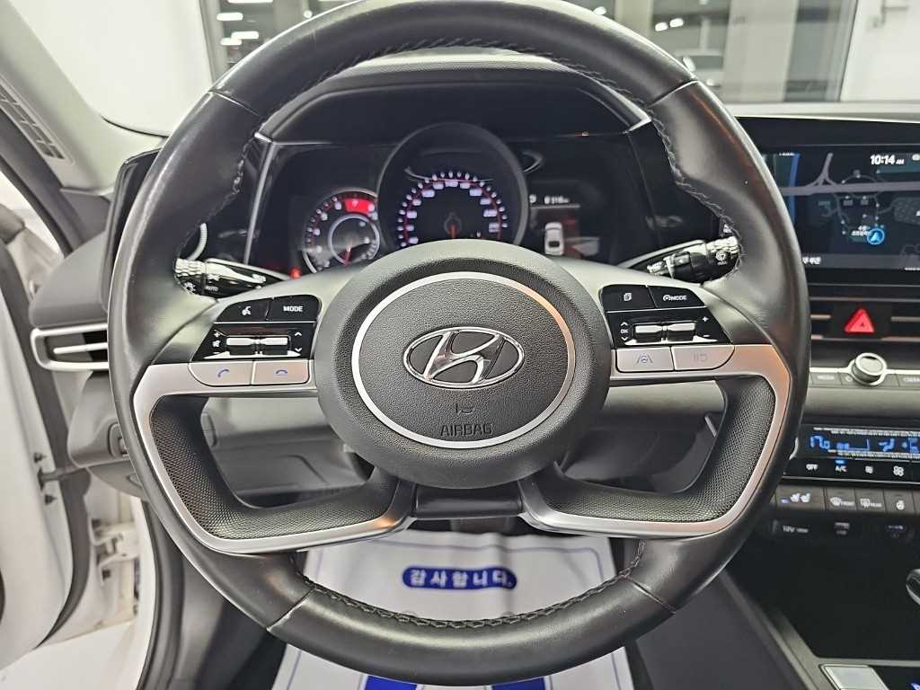 2021 Hyundai Avante (CN7) Blanco - Miniatura 9